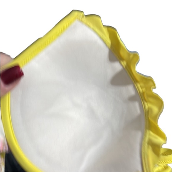 Victoria’s Secret bikini top. Ruffled accent. Size 32DD - Picture 8 of 9